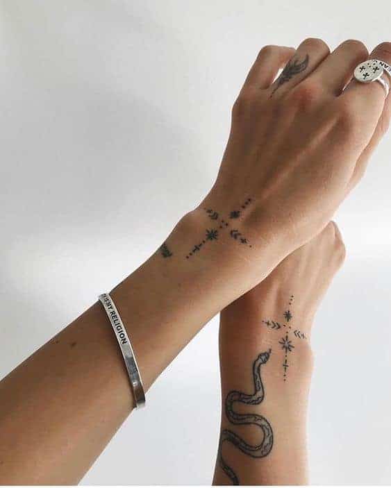 несколько тату на руке