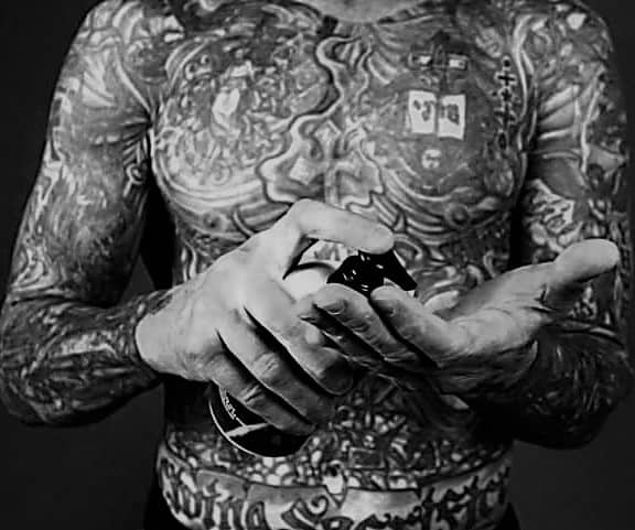 ухаживание за свежей татуировкой