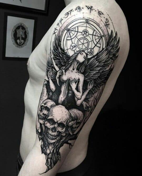 тату плечо черепа и ангел