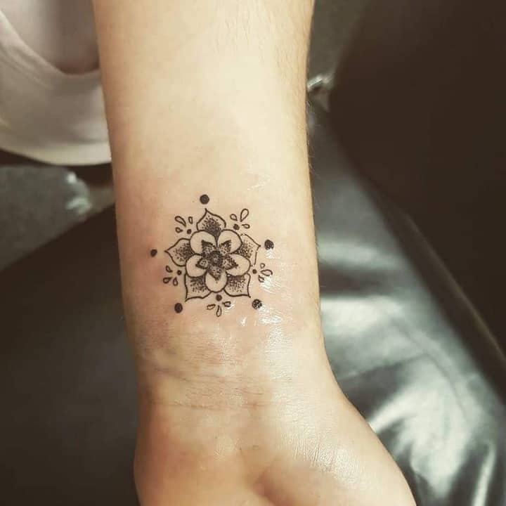 мини мандала тату