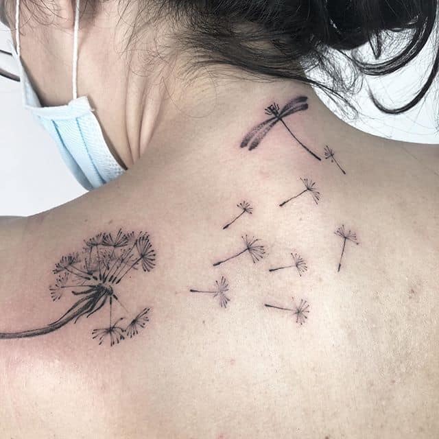 одуванчик тату на спине