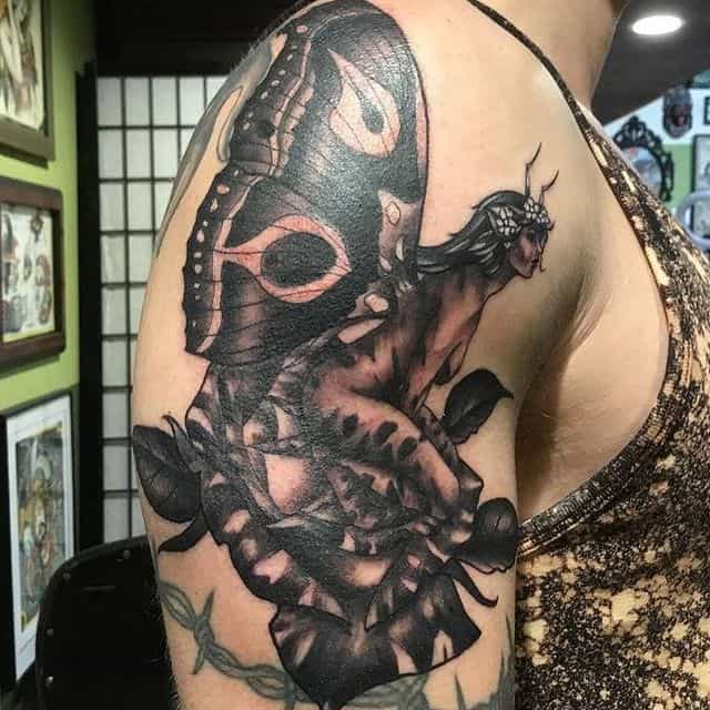 тату фея на плече