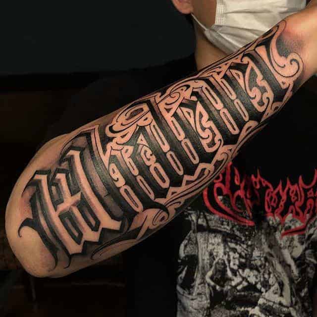 тату надпись граффити