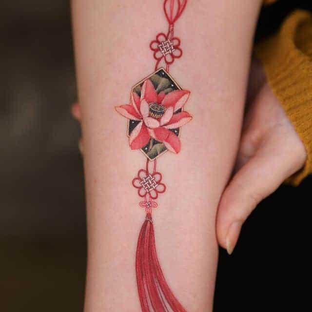 тату лотос цвет