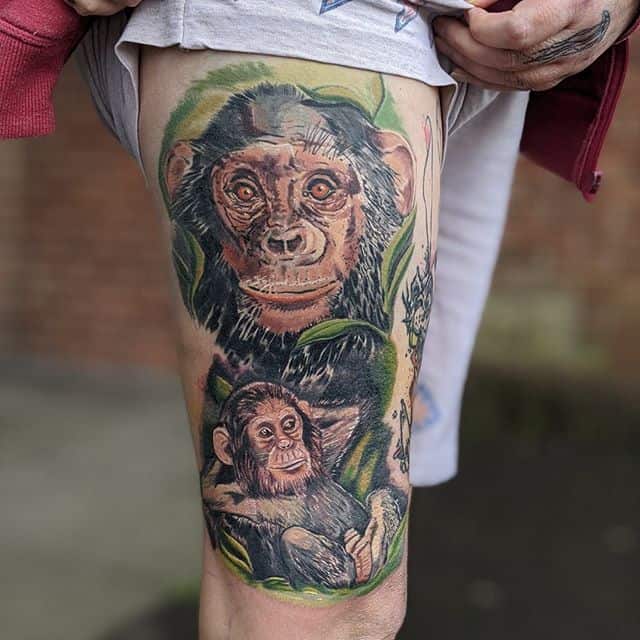 Тату две обезьянки