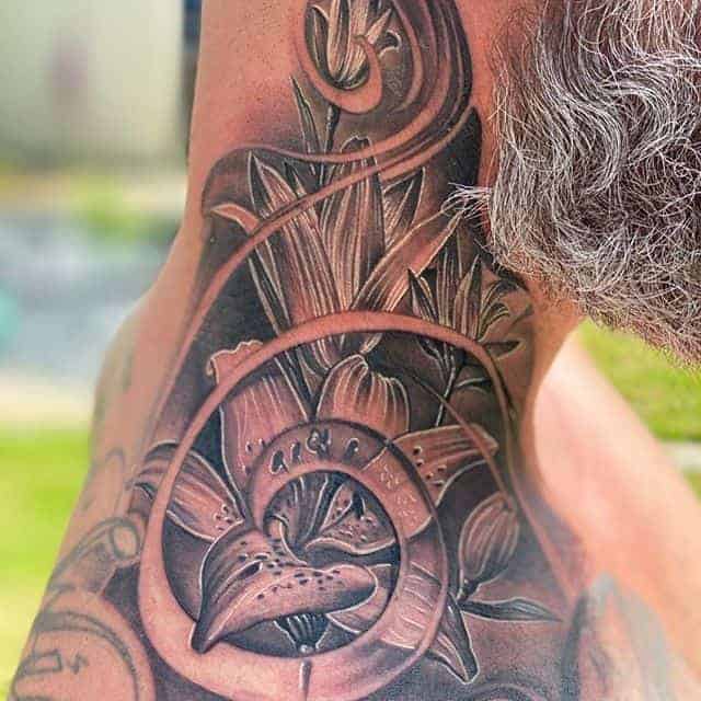 тату на шее