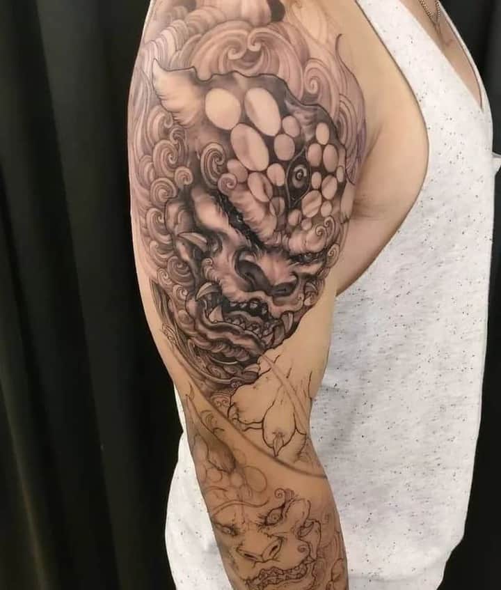 тату собака фу