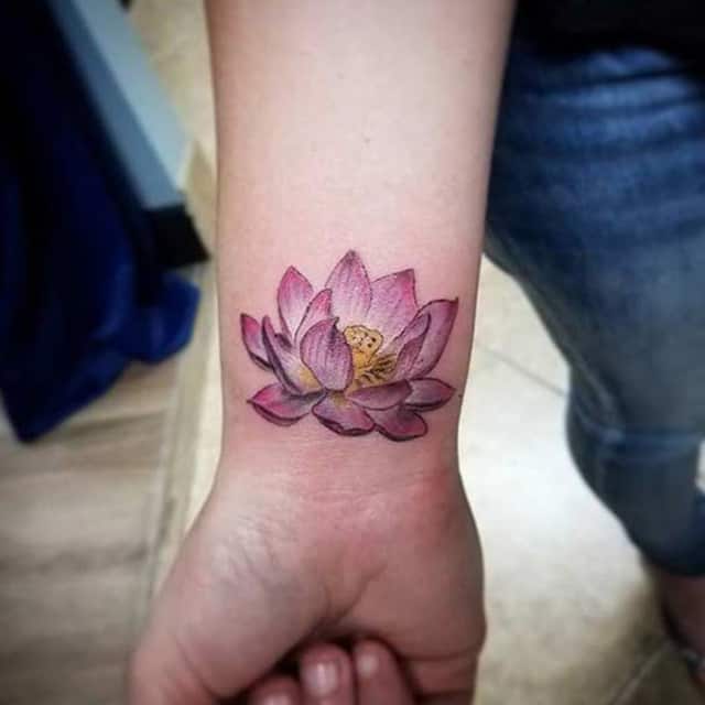 Женские тату цветы