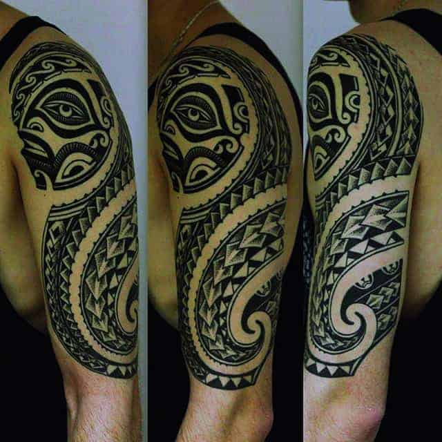 мужская тату на плече этника