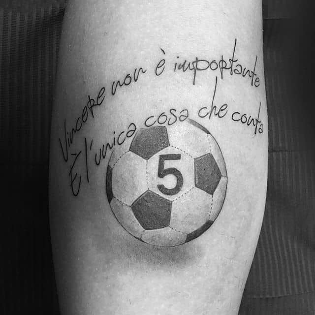 тату футбольный мяч