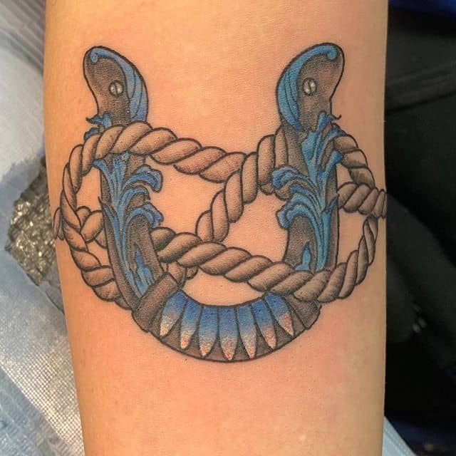 тату подкова