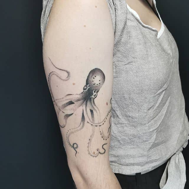 осьминог тату женский