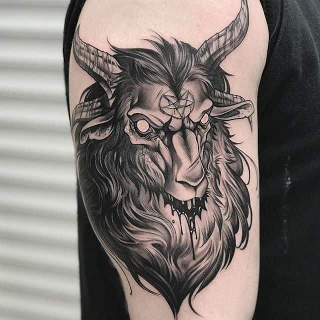 Пентаграмма на плече