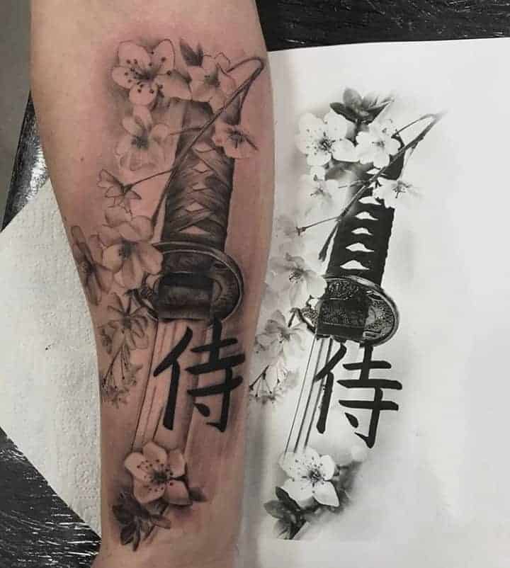 сакура катана тату