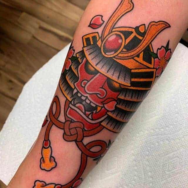 тату маска самурая