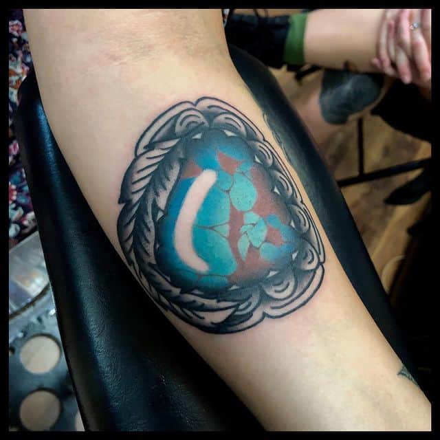 тату камень драгоценность