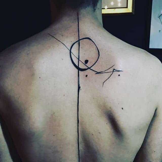 линии тату на спине