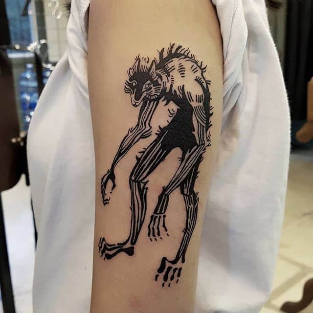 тату оборотень чб