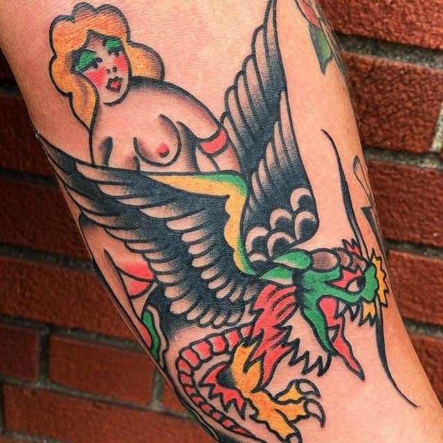 тату традишнл девушка