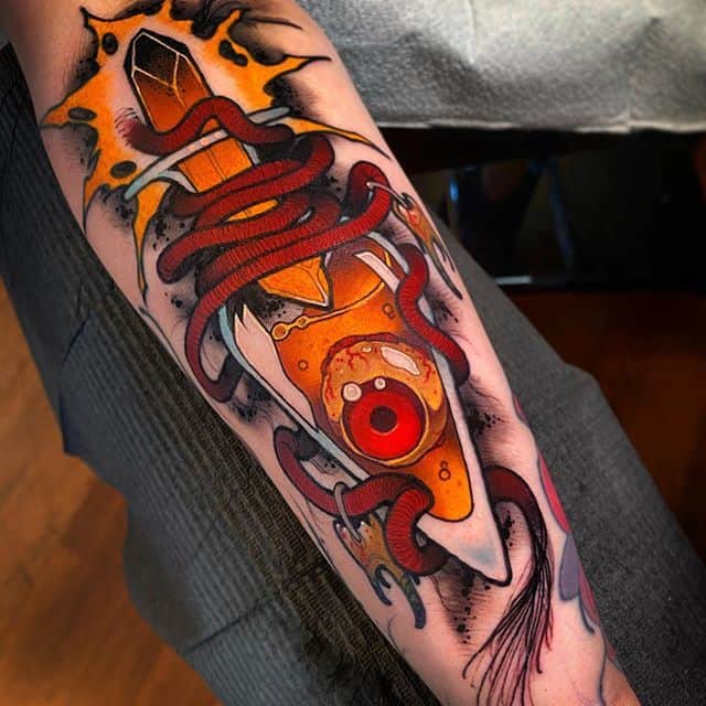 Тату нетрадишнл на руке