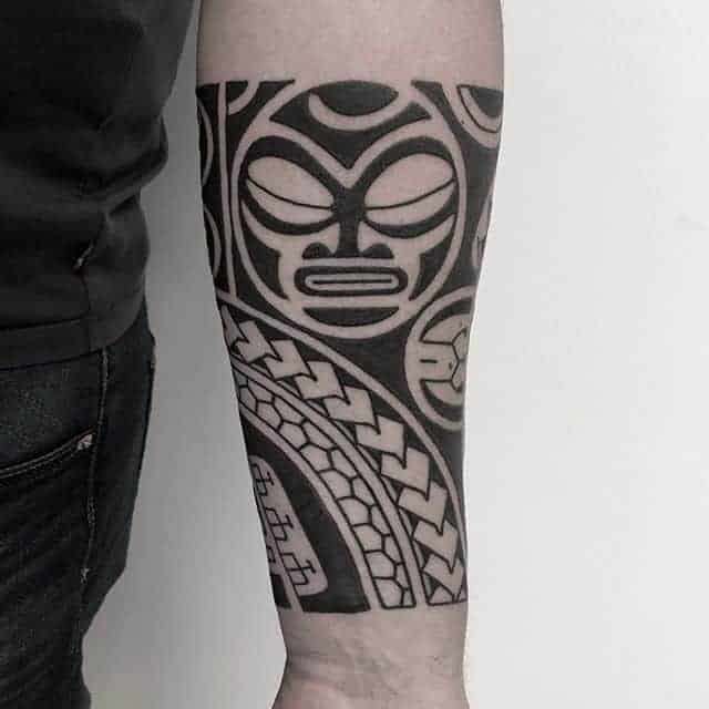 тату маори маска