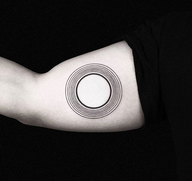 геометрия тату круг