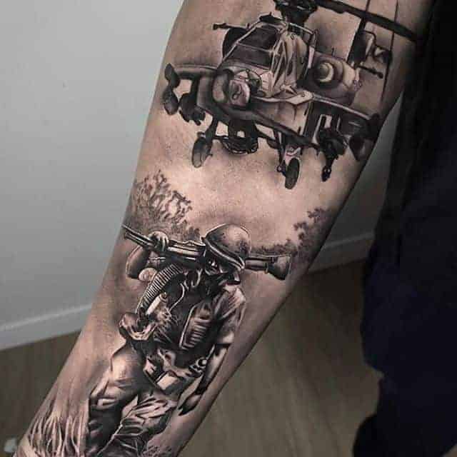 тату реализм самолет военный