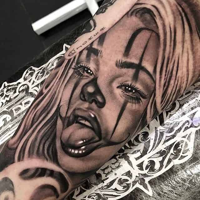 чикано лицо тату