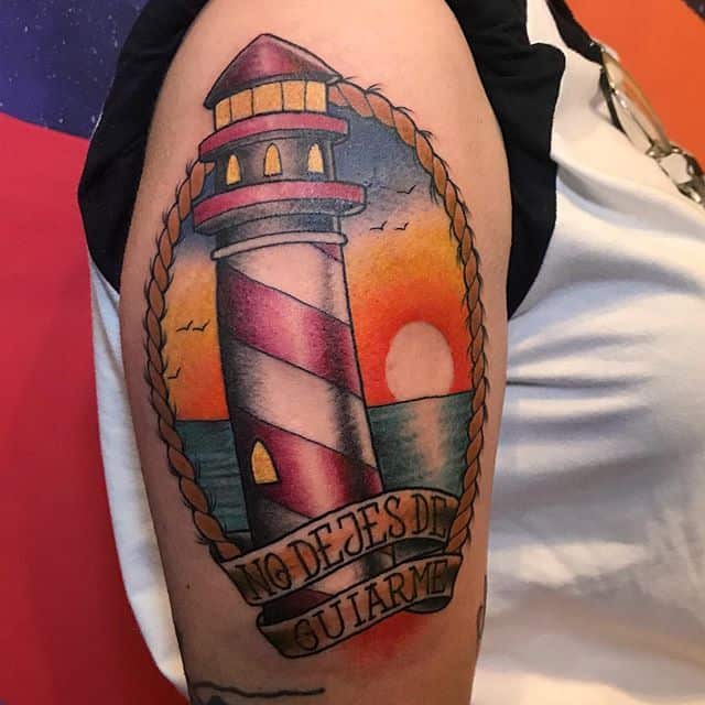 тату маяк на закате