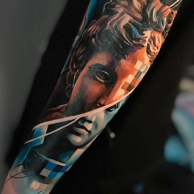 Тату скульптура