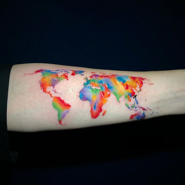 тату карта мира цветная