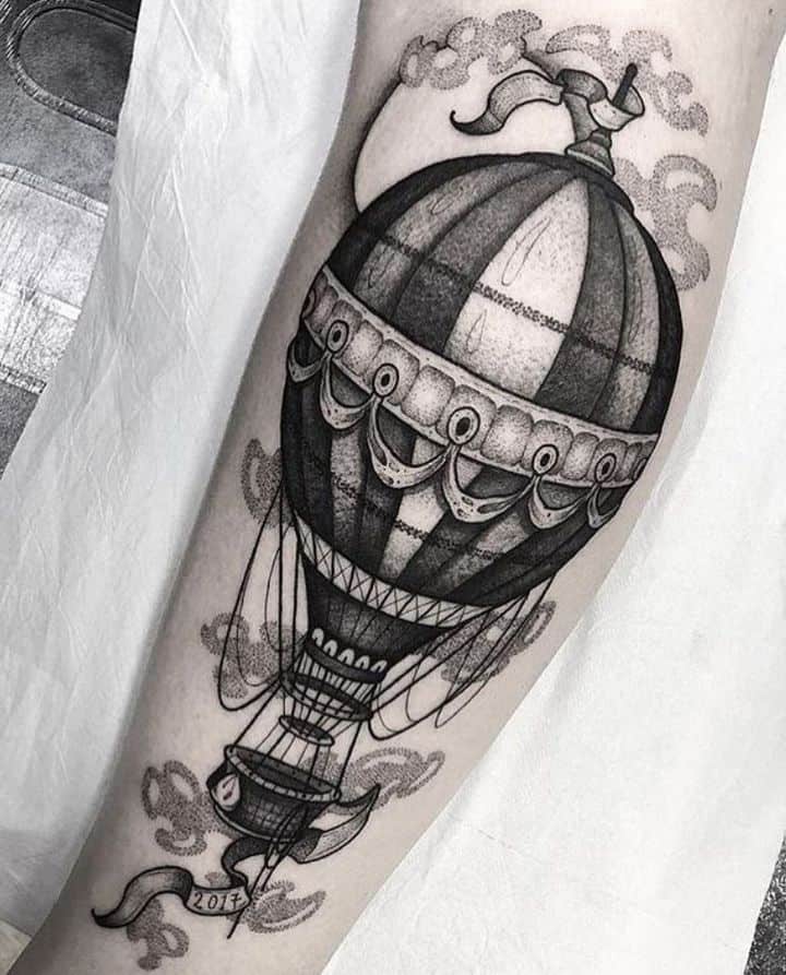 тату воздушный шар чб