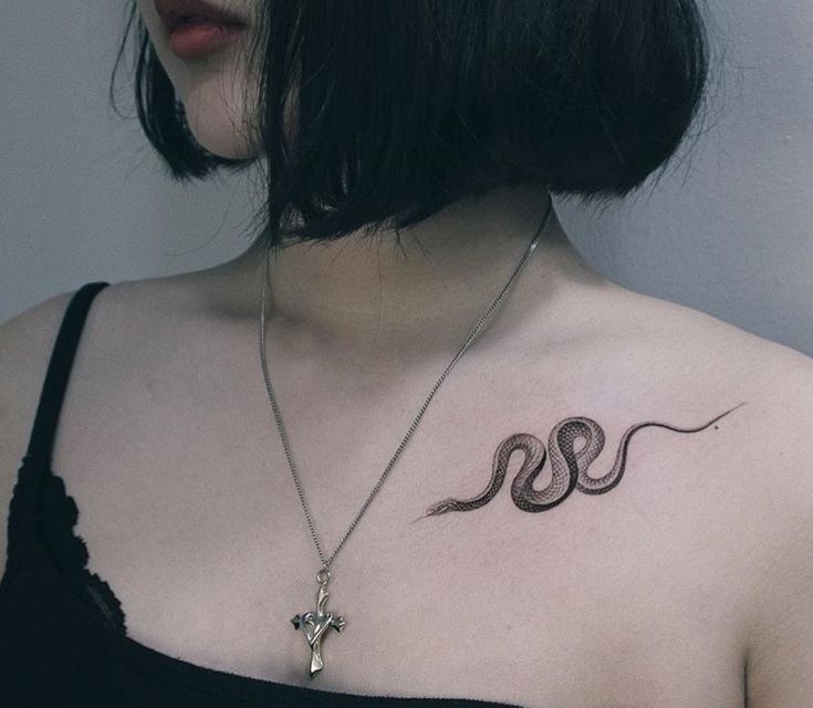 татуювання на ключиці