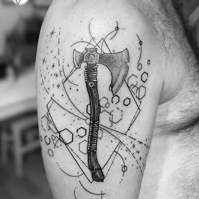 тату топор графика