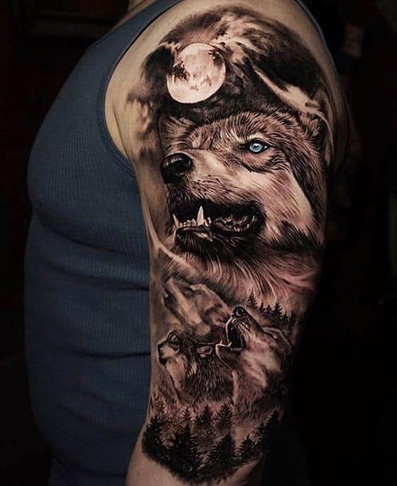 Тату волк с волчатами в флоральном стиле