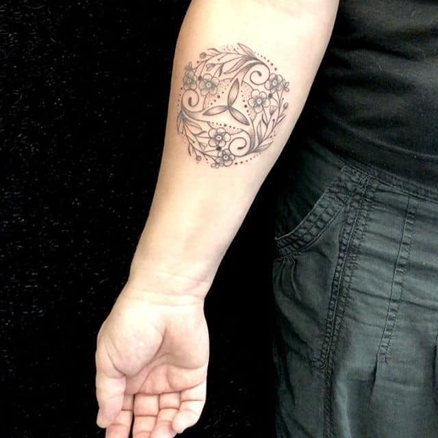 скандинавские тату для девушек