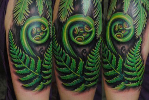 тату папоротник