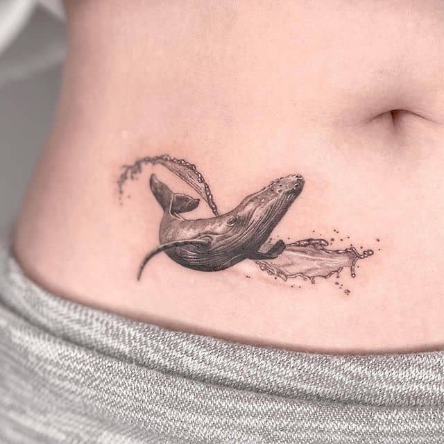 тату волна и кит