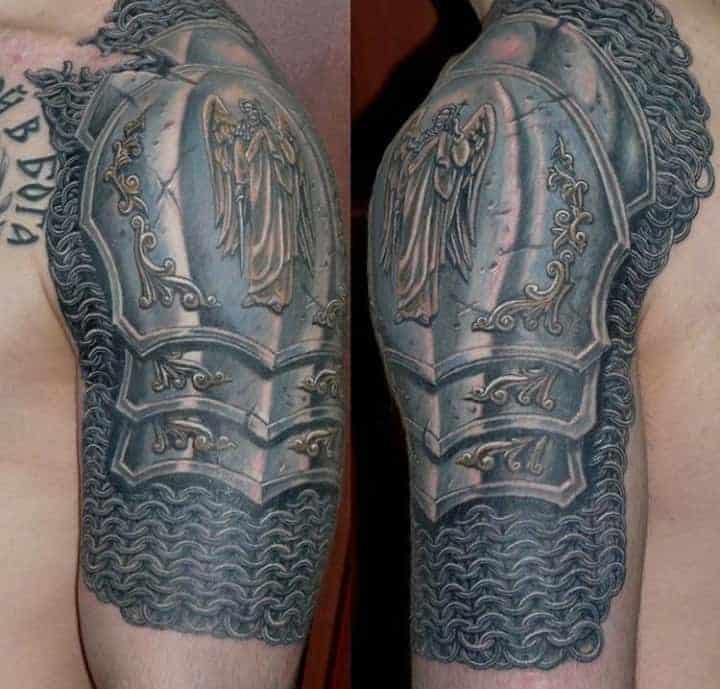 тату доспехи на плече