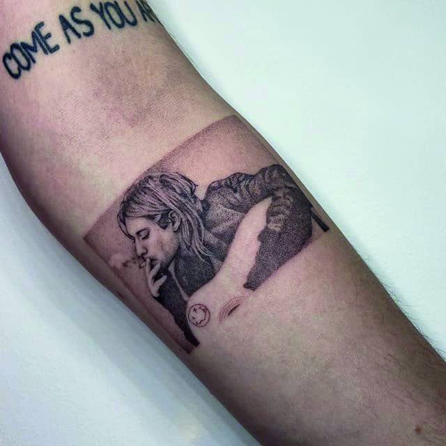 тату на внутренней стороне руки курт