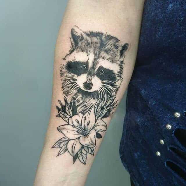 енот тату чб