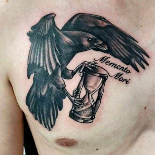 тату ворон и часы песочные
