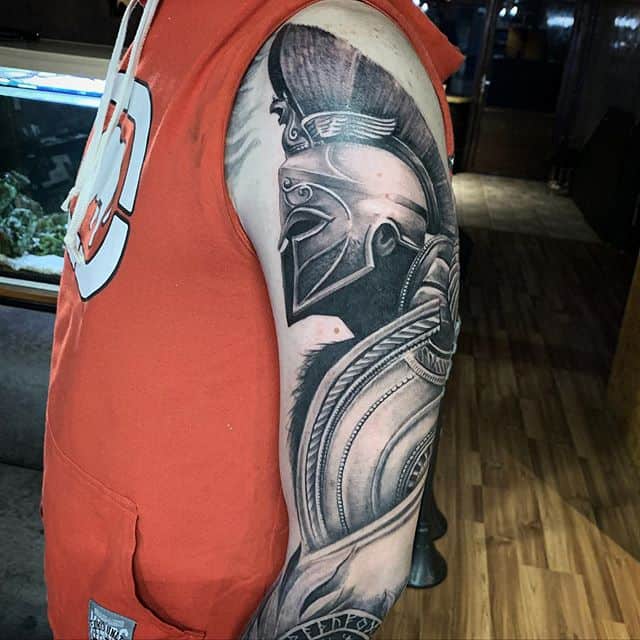 римский воин в доспехах тату