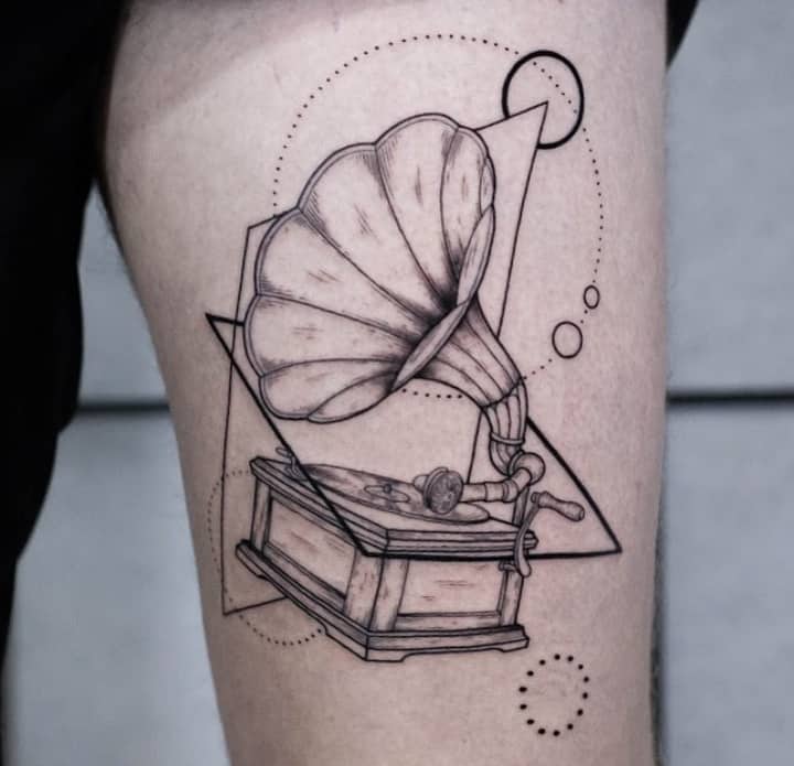 Патефон графика