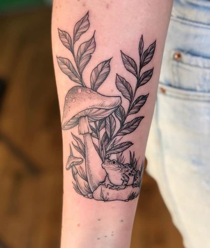 Тату гриб и жаба