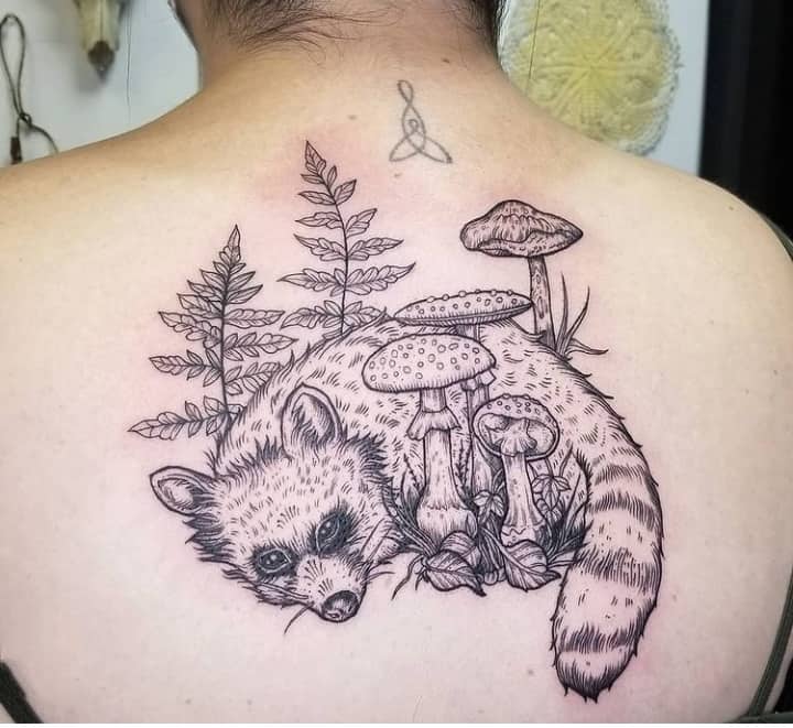 Тату гриб и енот