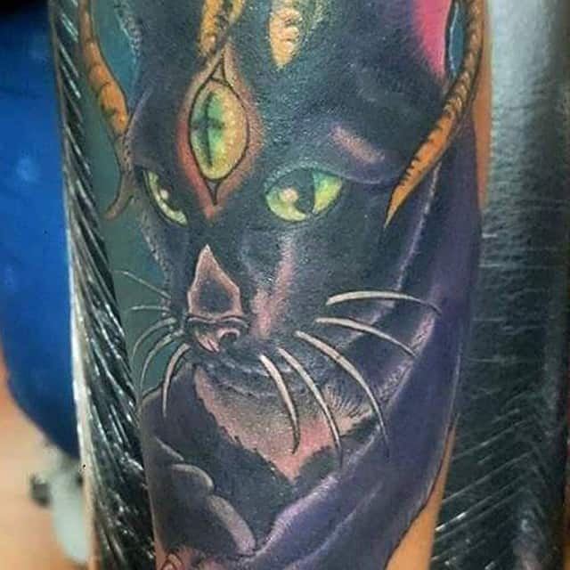 тату третий глаз кот