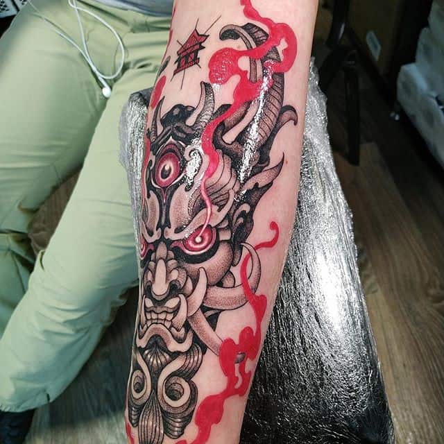 тату третий глаз черт