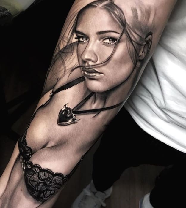 девушка тату грейвош