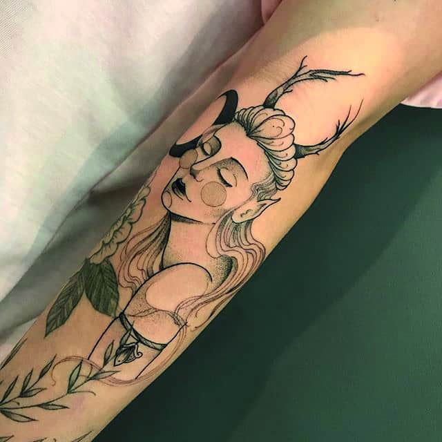 эльф тату на руке